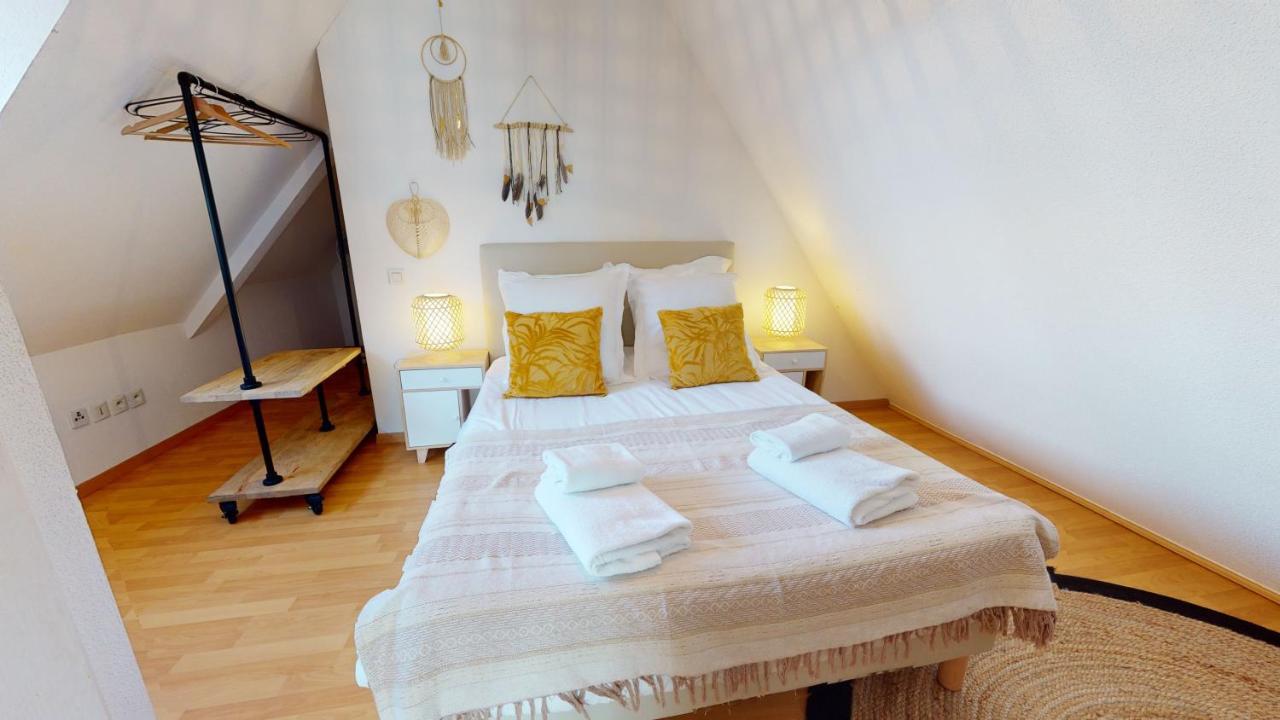 Duplex Des Dominicains - 1 Parking Gratuit - Hypercentre 6 Personnes Apartment กอลมาร์ ภายนอก รูปภาพ